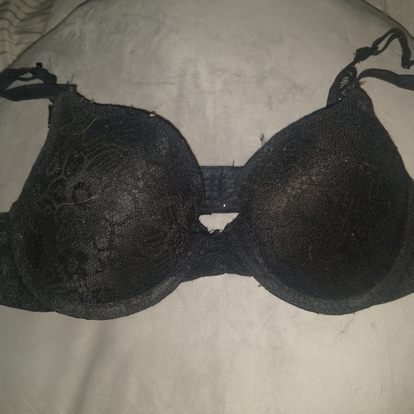 Bras - Picture 1 of 2